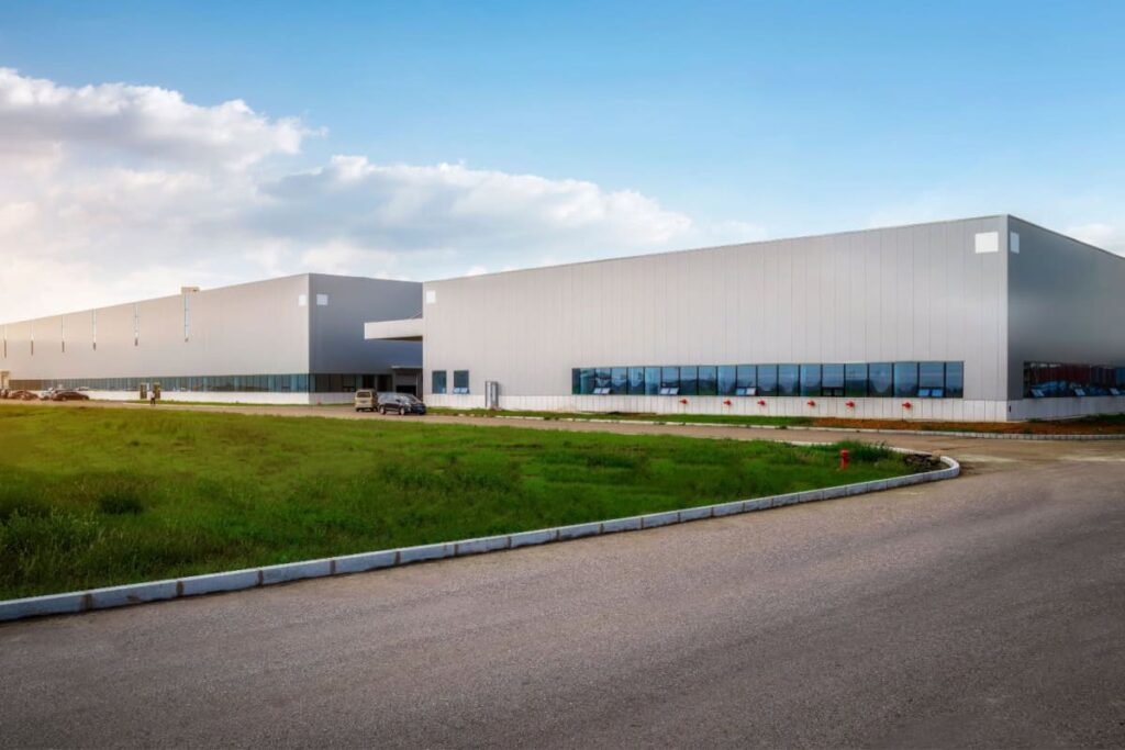 Cât costă o hală industrială în 2026? Ghid complet pentru investiția într-o hală metalică hale